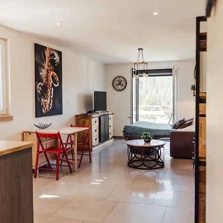 La Rayee Apartment *
